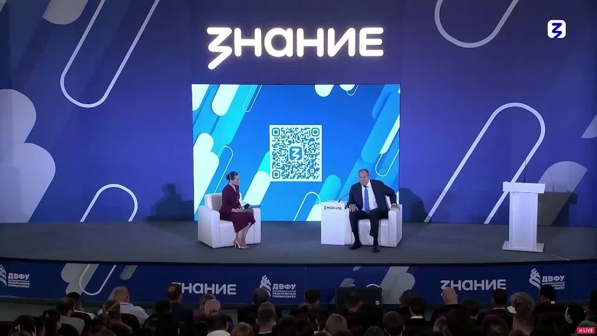 «Фюрер-Урсула» - так глава МИД РФ Сергей Лавров назвал Урсулу Фон Дер Ляйен говоря о развитии нацизма на Украине: