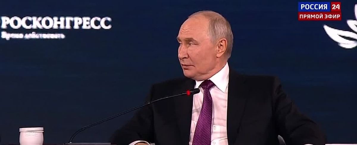 «Договариваться между собой должны в первую очередь Россия и Украина» — Путин заявил, что шанс на мирное урегулирование между Москвой и Киевом есть
