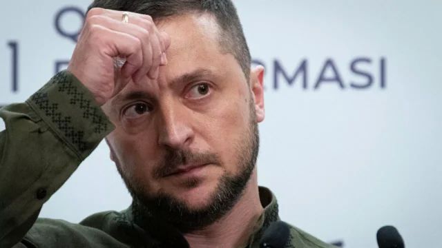 Зеленский стремится подчинить спецслужбы – Мирошник