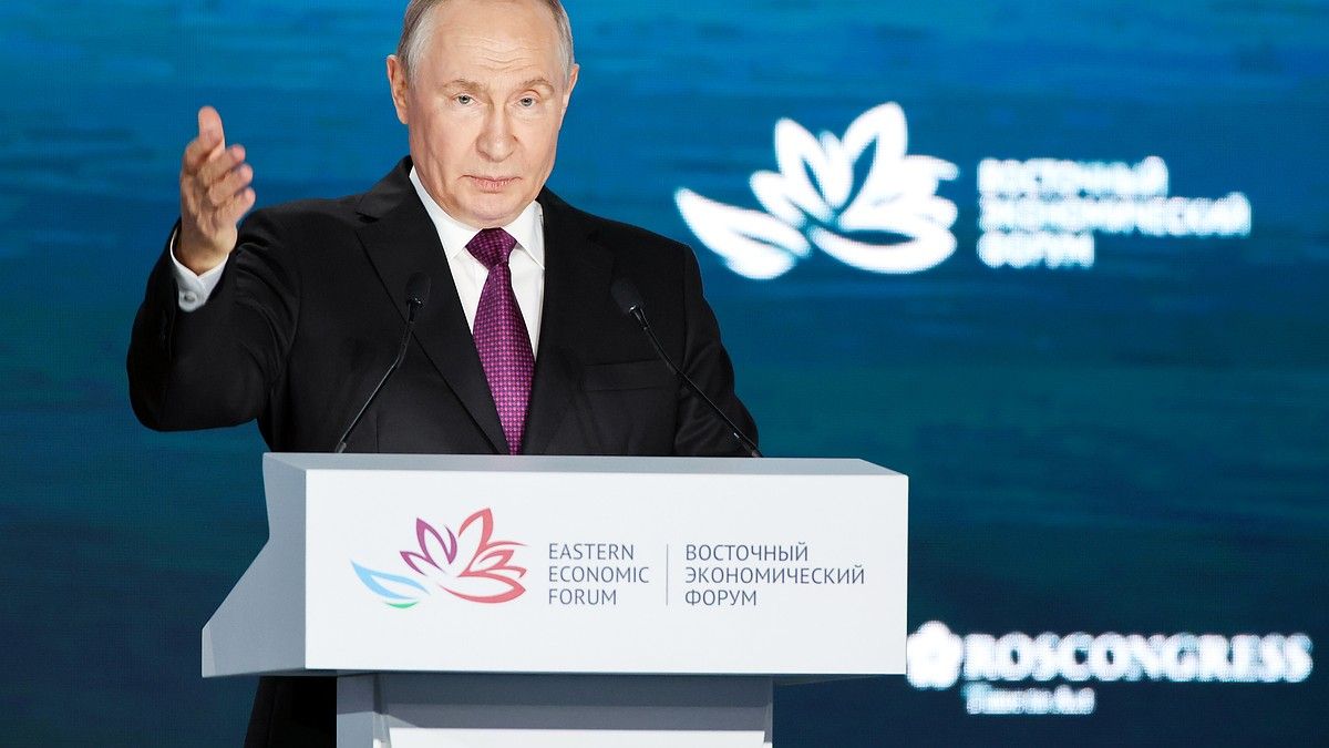 Главные заявления Путина на ВЭФ-2026: Что будет с бензином, какие шансы на мир с Украиной и не пора ли стране экономить