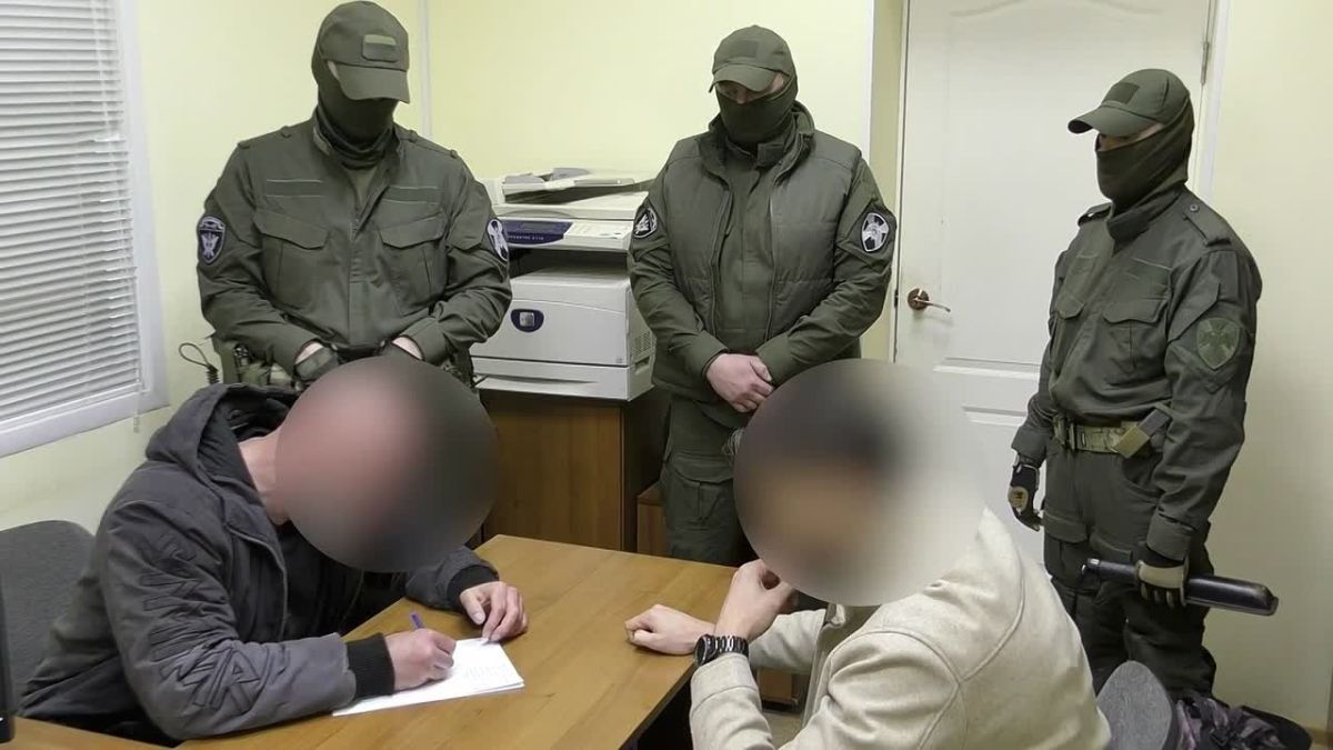 ДВОЕ ЖИТЕЛЕЙ КОСТРОМСКОЙ ОБЛАСТИ ЗАДЕРЖАНЫ ЗА ГОСИЗМЕНУ