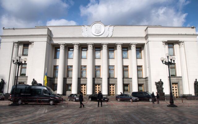 Киев не получил от Запада деньги и средства ПВО – Politico