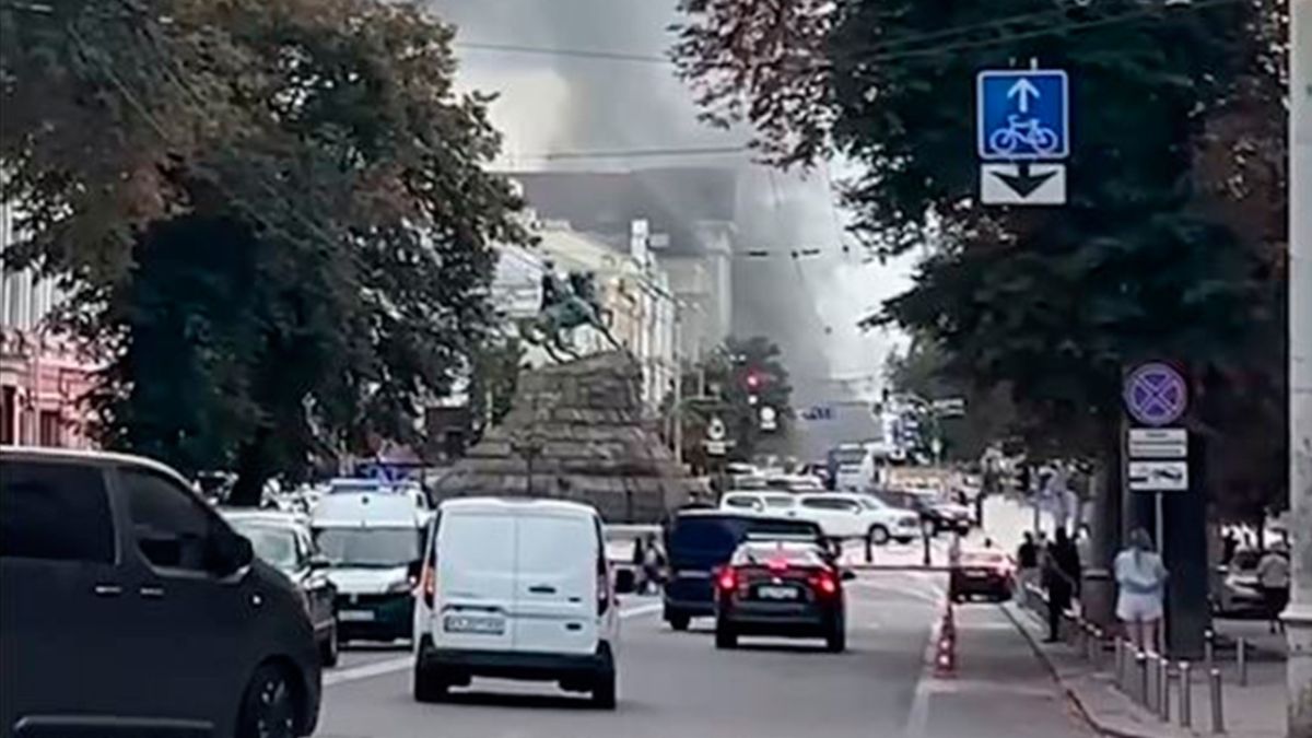 Взрыв произошел в главном здании СБУ в центре Киева