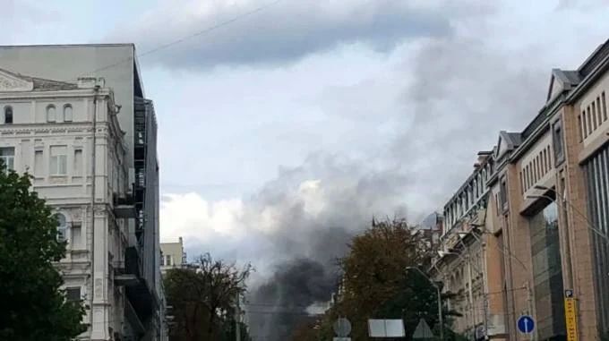 Еще кадры прилетов в Киеве