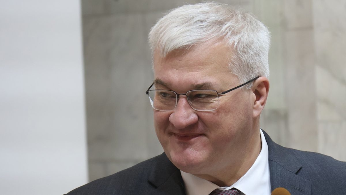 Глава МИД Украины заговорил на русском во время интервью