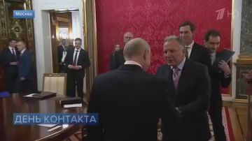 В Кремле начались переговоры президента РФ Владимира Путина с представителями США Стивом Уиткоффом и Джаредом Кушнером по поводу урегулирования конфликта на Украине