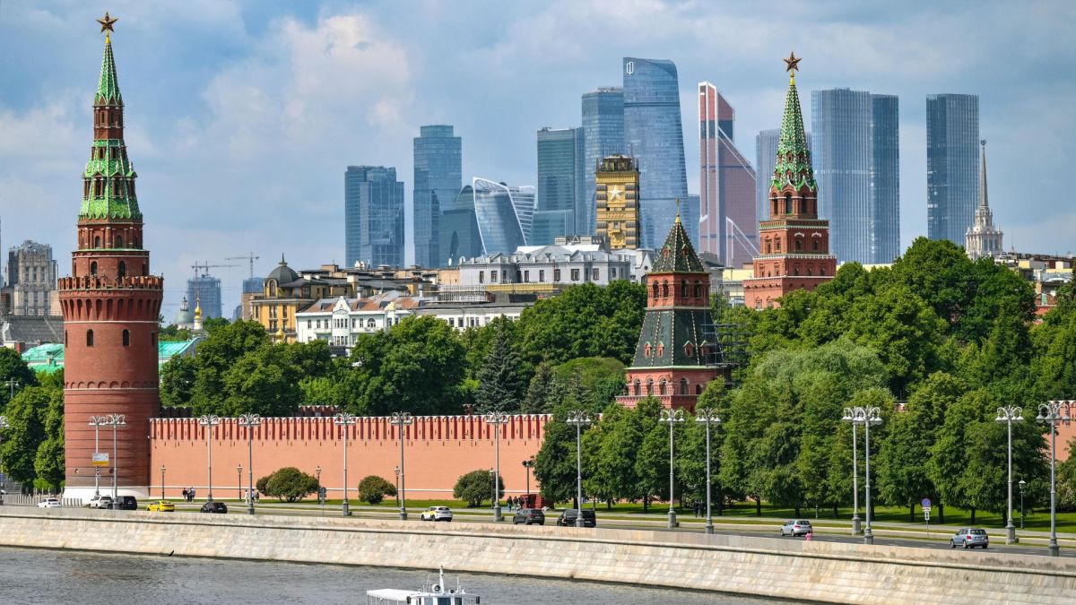 В Кремле раскрыли дату переговоров Путина со спецпосланниками Трампа