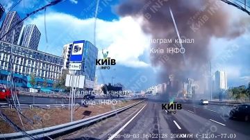 Украинское ПВО 3 сентября сбило дорогу возле ЖК "Славутич" в Киеве