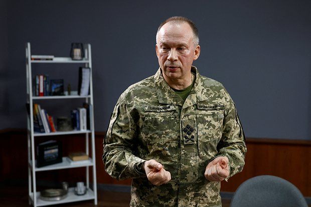 Отца экс-главкома ВСУ Сырского собираются подключить к ИВЛ