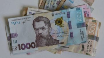 Семьи из прифронтовых территорий получат единовременную выплату в размере 19 400 гривен (37 000 рублей) на перезимовку, — украинский премьер Корецкий