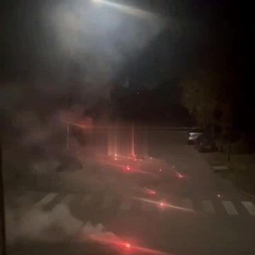 Улицы Киева покрыты обломками от ракет и дронов