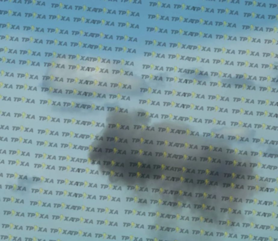 В Киеве ПВО уронило свою ракету на офисное здание в Соломенском районе — оно горит