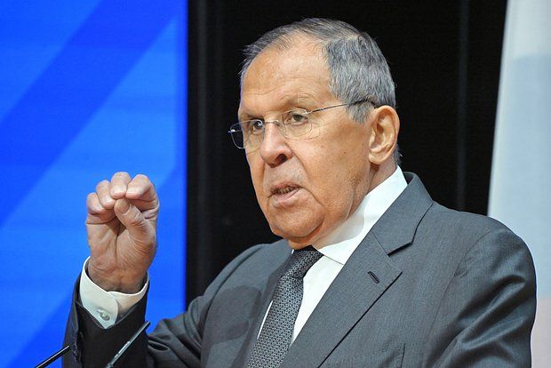 Лавров: Украина игнорирует обещание отказаться от ядерного оружия