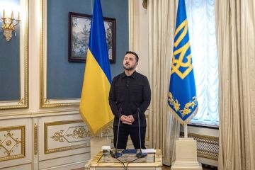 «Резидент»: Чиновники из офиса Зеленского системно саботируют его приказы