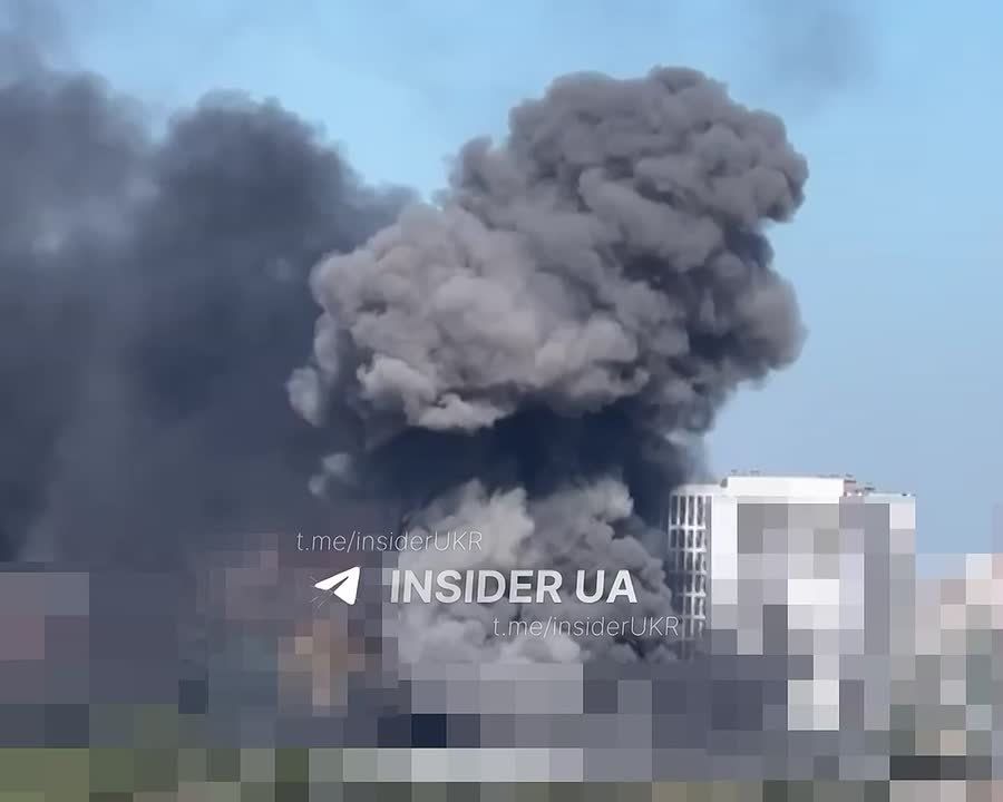 В Киеве прилёт по складам с лесоматериалами, строительными материалами и оборудованием компании "Фанплит"