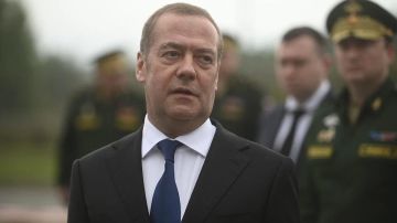 Медведев: Россия заинтересована в скорейшем завершении конфликта на Украине