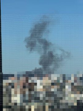 В Киеве после дневных прилётов разгорается пожар