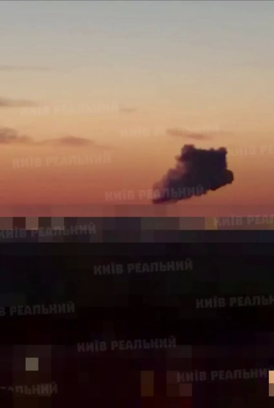 В Киеве после прилёта возник сильный пожар