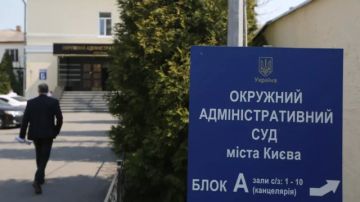 После ударов в восточной части Киева начался вывоз документации из госучреждений