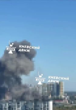 В Киеве после прилётов горят очередные склады