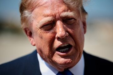 Трамп допустил в перспективе трехстороннюю встречу с участием Путина и Зеленского