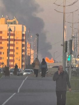 При падении БПЛА в Новом Уренгое вспыхнул пожар на промышленном объекте
