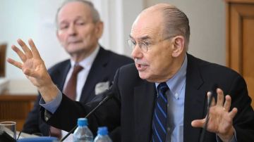 В период президентства Джо Байдена в США был страх перед тем, что Россия может использовать ядерное оружие, из-за чего Штаты затягивали с поставками вооружений Киеву, рассказал в беседе с «Ъ» заслуженный профессор факультета...