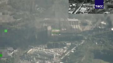 ВС РФ с применением БПЛА "Герань-4 сикер" ударили по табачной фабрике в Киеве, сообщили в Минобороны России