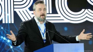 Депутат Европарламента от Словакии высмеял западные заявления об угрозе самолёту Владимира Зеленского со стороны якобы российского беспилотника