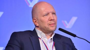 Анатолий Кузичев: История на стыке трагического и комического