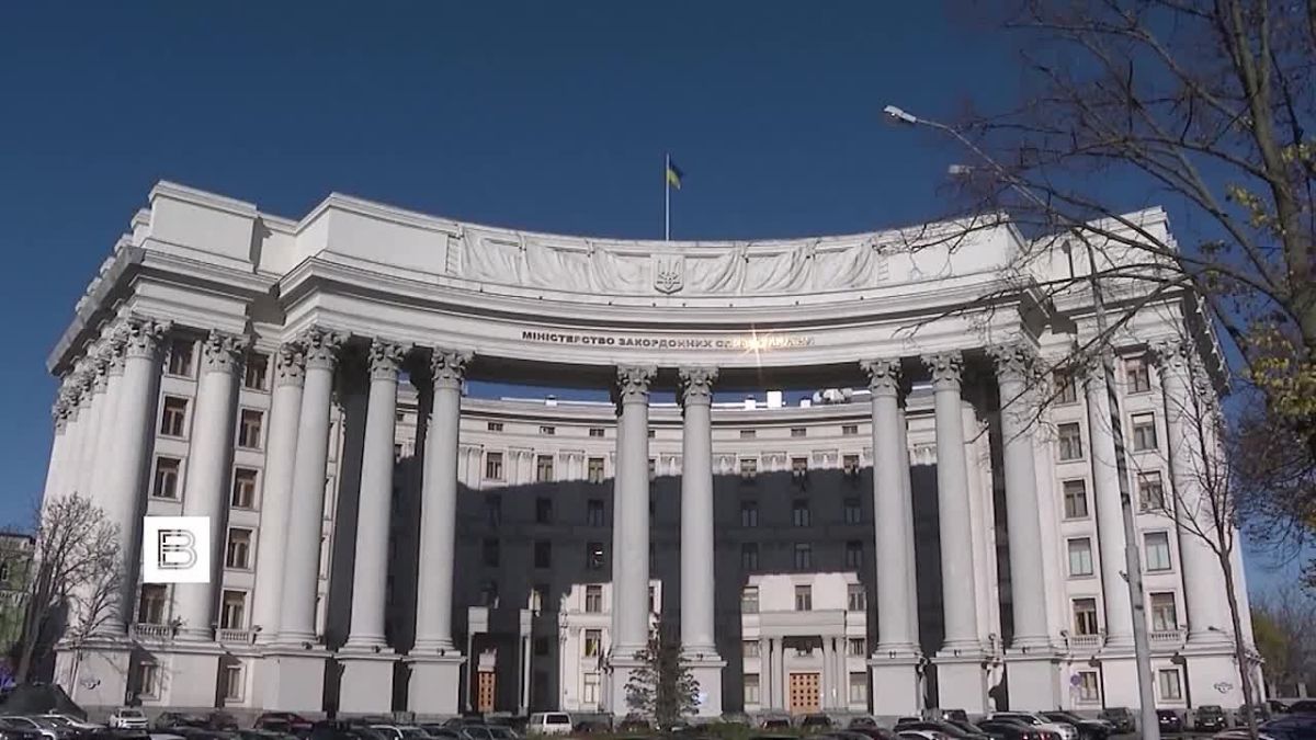 Украина представляет прямую угрозу российским границам, а нынешний конфликт во многом стал результатом политики США и европейских государств