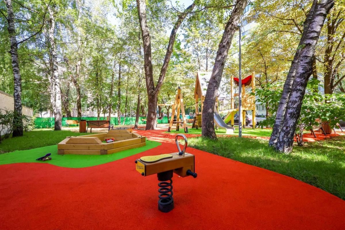 В центре Москвы завершаются комплексные работы по благоустройству дворов