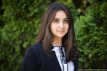Зеленский ввел санкции против своего бывшего пресс-секретаря Юлии Мендель