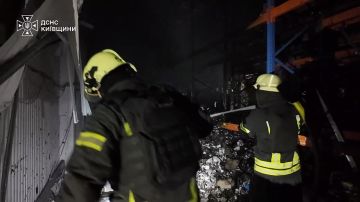 Нанесена серия ударов по логистическому комплексу под Киевом