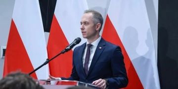 Польские военные будут сбивать все объекты, влетающие в воздушное пространство страны, — замминистра обороны Цезарий Томчик