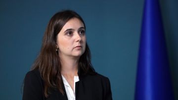 Зеленский ввел санкции против своего бывшего пресс-секретаря