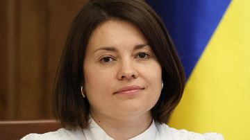 На Украине уволили главу налоговой службы Лесю Карнаух