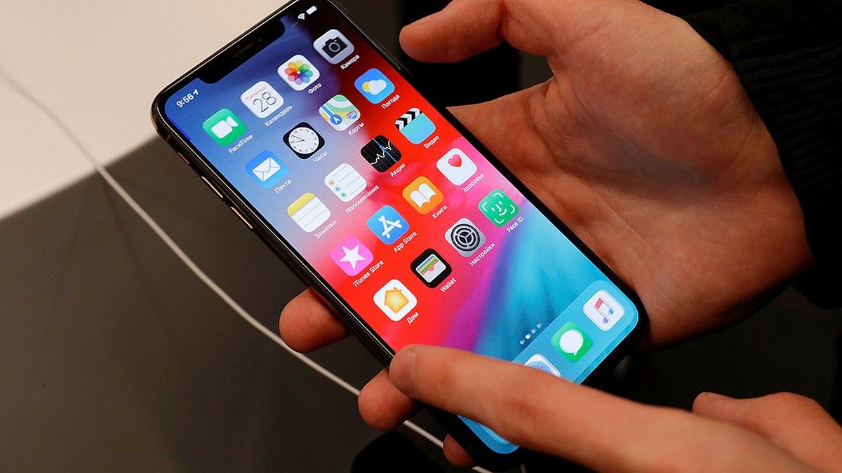 США снабдят украинских чиновников iPhone 17: посольство потратит на это почти 86 тыс. долларов
