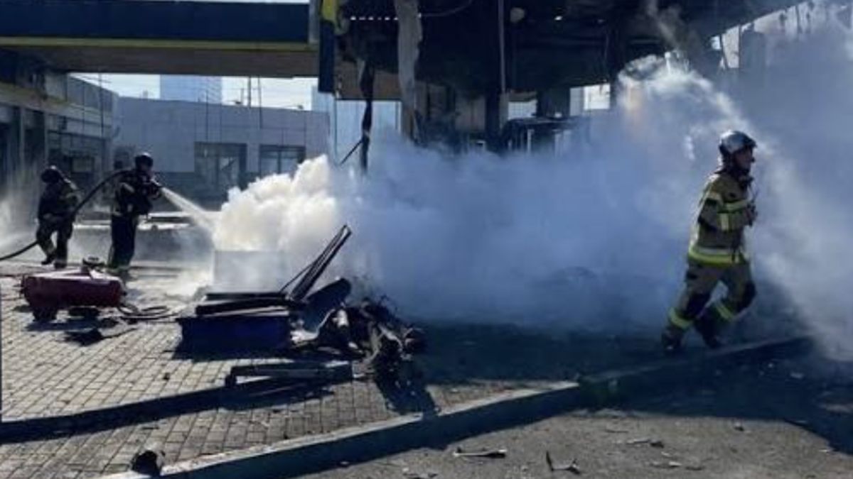 "Киевстар" под ударом: в Киеве горит офис крупнейшего оператора Украины