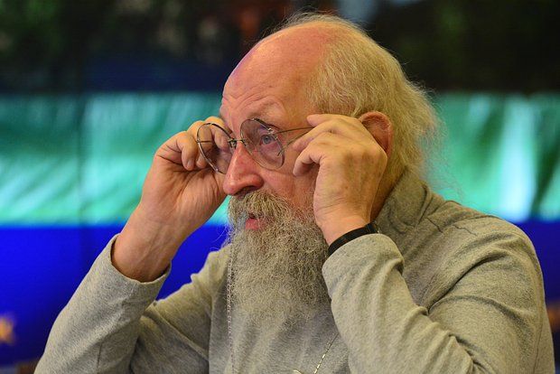 Депутат Анатолий Вассерман заявил, что не общается с живущим на Украине братом