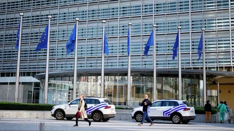 В ЕК на фоне скандала с Национальным антикоррупционным бюро Украины напомнили Киеву о борьбе с коррупцией