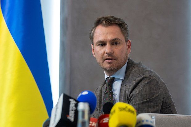 Еврокомиссия отказалась комментировать скандал с генпрокурором Украины Кравченко