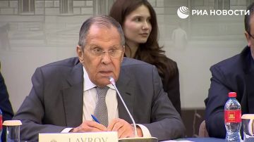 Если бы США не отошли от договоренностей саммита на Аляске по Украине, "мы бы уже год жили без войны" - Лавров