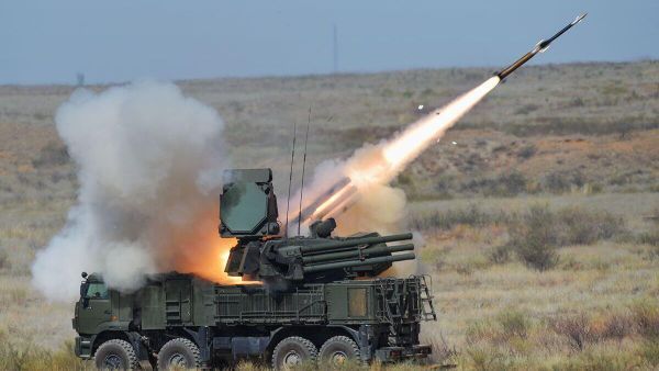 Почти 600 дронов и 6 авиабомб сбили над Россией за сутки