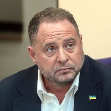 По натоптаной дорожке. С бывшего главы офиса Зеленского Андрея Ермака сняли электронный браслет под предлогом обострившихся «медицинских показаний»