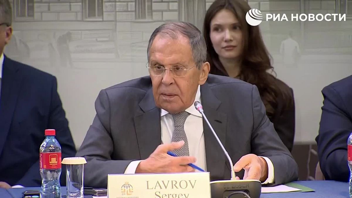 Лавров снова говорит, что Россия готова к переговорам