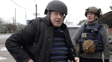 "Граница на замке, ключ у Герани": западные кураторы Украины получили чёрную метку от России