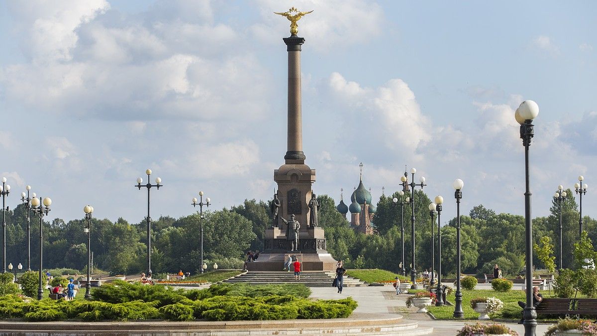 Евраев: движение транспорта на выезде из Ярославля в Москву восстановлено