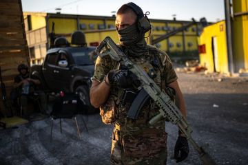 Военный Дандыкин: Решающие бои в зоне спецоперации уже начались