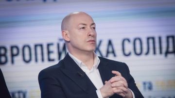 От "вырву кадык" до "меня нельзя на фронт": почему Зеленский не может без Гордона*